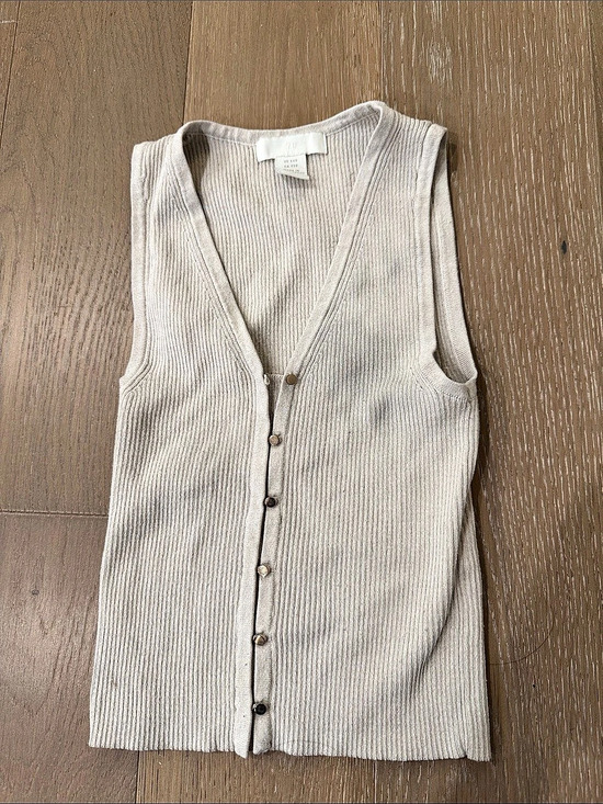 H&M Tops - V-Neck Button-Front Sweater Vest in Cream